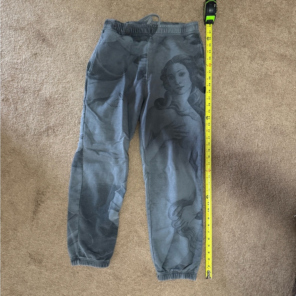 Stüssy Dyed Venus Sweatpant Joggers with Greek Woman Statue Black, Dark Grey - Picture 7 of 11